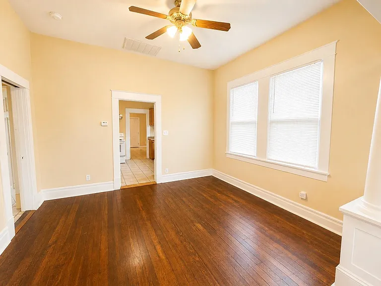 3307 Avenue R #FRONT — Photo 4