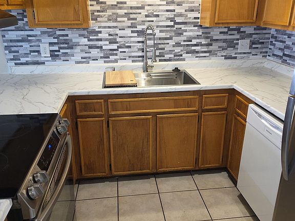 5th image of 1822 Jackson Bluff Rd APT C