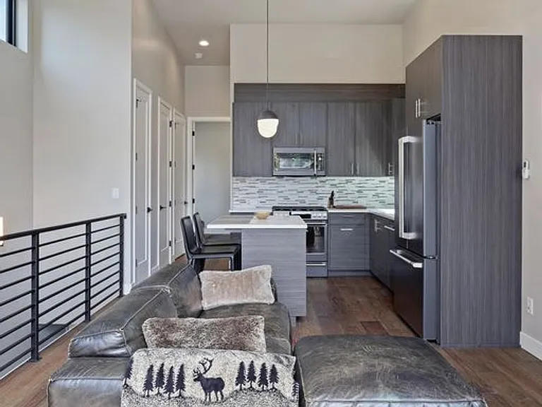 1438 NW Cumberland Ave — Photo 9