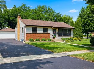 202 Bonnie Brae Ave, Itasca, IL 60143