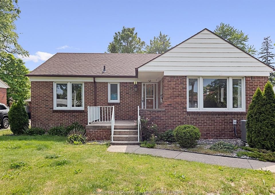1st image of 3455 Dougall Ave