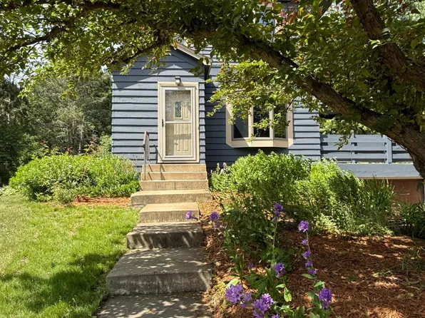 31401 Northfield Blvd, Northfield, MN 55057