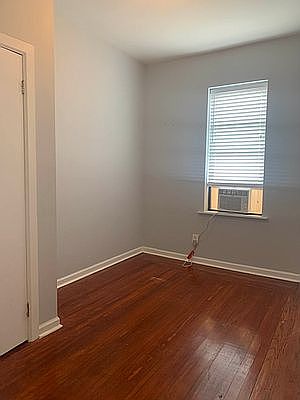2nd image of 3240 Kingsbridge Ave #32