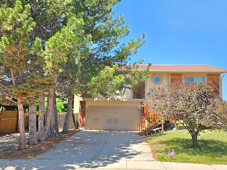 4020 Thundercloud Dr — Photo 1