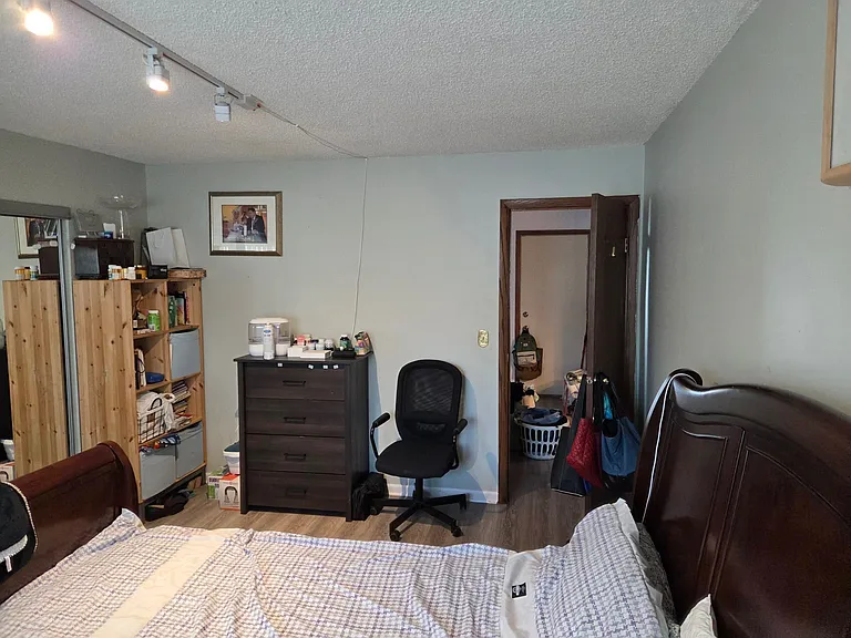1444 Carol Ct #1B — Photo 3