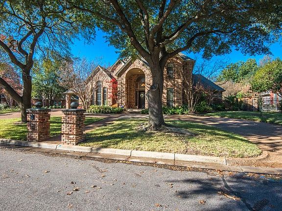3rd image of 2908 Scarborough Ln W