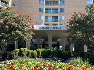 501 Slaters Ln APT 403, Alexandria, VA 22314