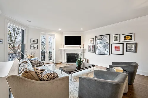 408 Beacon St #1 Photo 1
