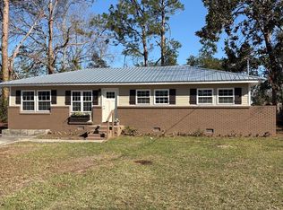 202 Bullock Ave, Nashville, GA 31639