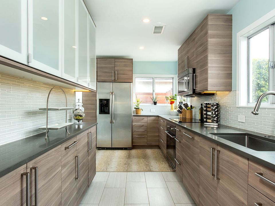1st image of 3650 N Weston Pl