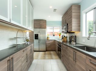 3650 N Weston Pl, Long Beach, CA 90807