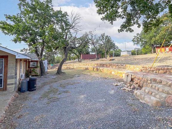 5th image of 230 E Lake Dr