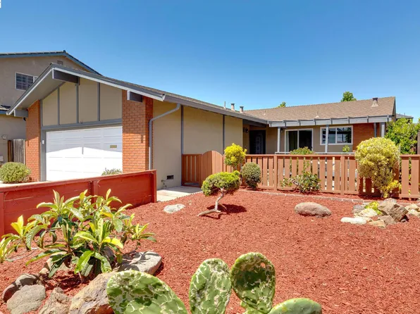 1017 Island Dr, Alameda, CA 94502