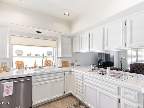 5th image of 10509 E NAVAJO Place