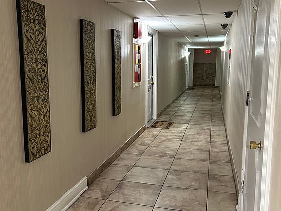 3rd image of 111 Chestnut Pl #215