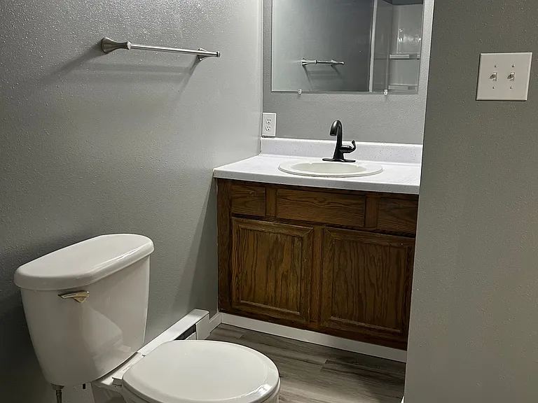 603 Code Ave S #1 — Photo 3