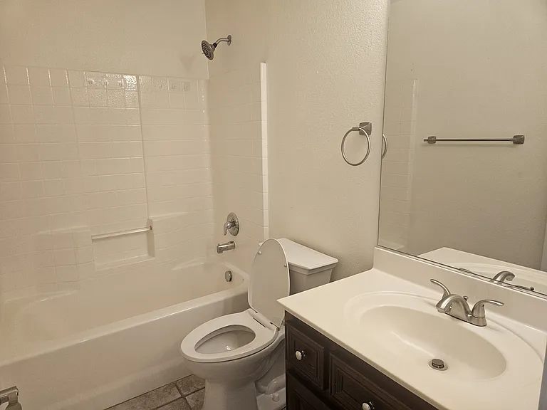 9557 Madsen Glen Ct — Photo 10