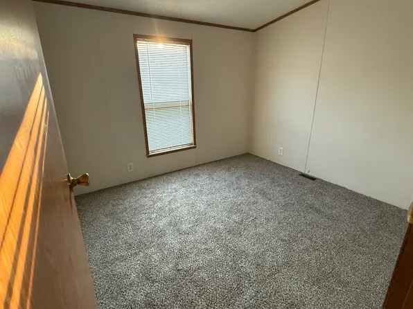 17116 Saint Charles Dr #307, Macomb, MI 48044