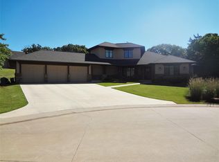 5908 W Old Pond Ct, Stillwater, OK 74074