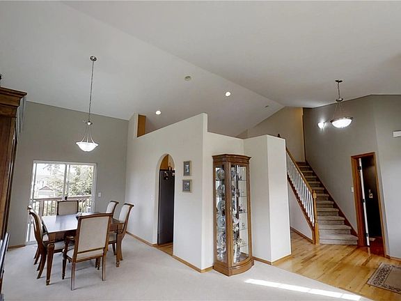 3rd image of 17115 113th St E