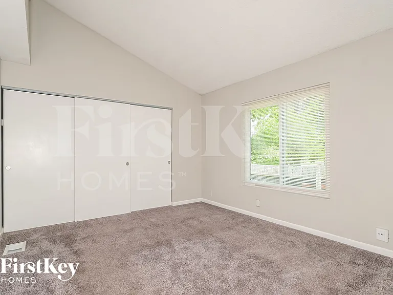3313 Green Pasture Dr — Photo 9
