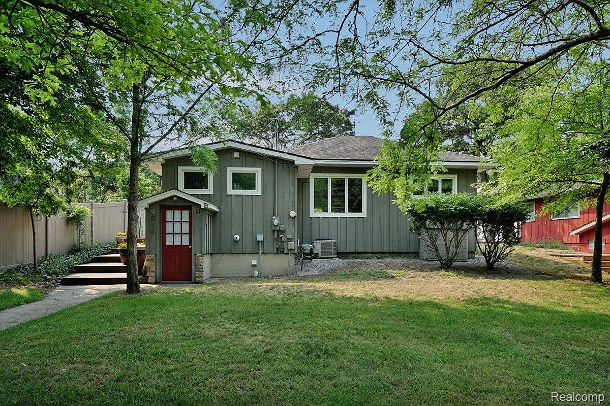 9515 Point Charities Ave photo 1