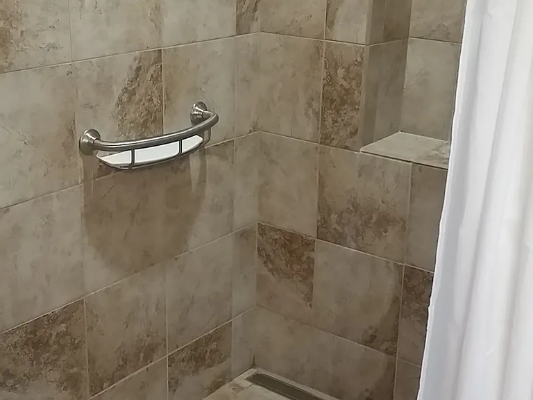 411 Crest Dr — Photo 12