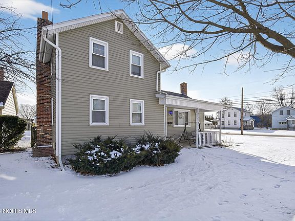 2nd image of 263 W Chestnut St