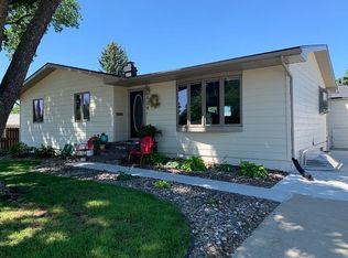 609 N Oneida Ave, Pierre, SD 57501