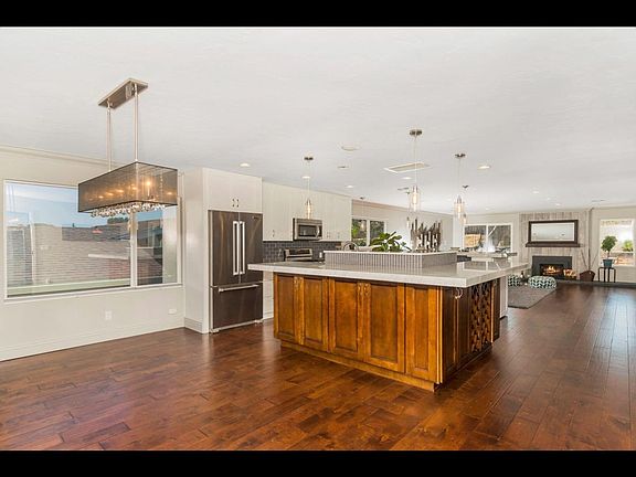 Dining Room/Kitchen