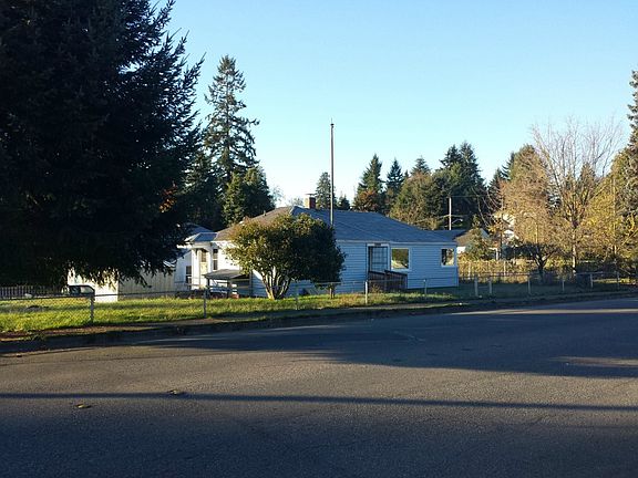 2nd image of 2905 15th St
