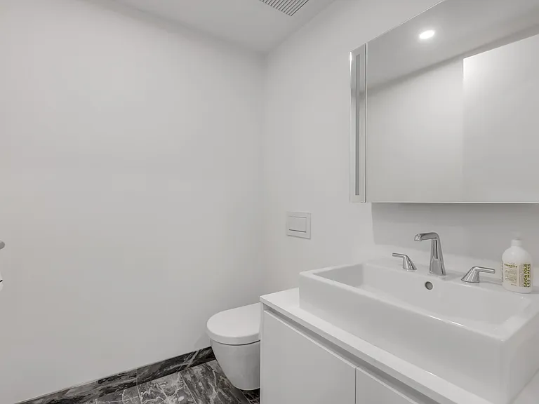 1480 Howe St #5X05 — Photo 17