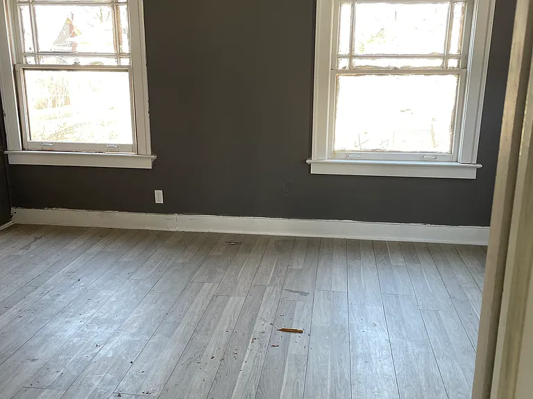 5523 Olive St — Photo 7