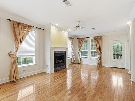 3rd image of 11604 SE Shelfer Ave