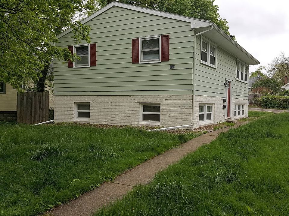 1st image of 209 S Fairview Ave