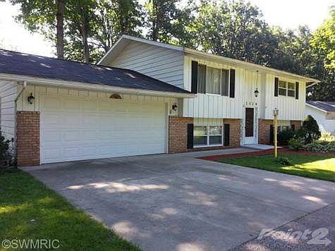 2nd image of 21529 Maple Glen Cir