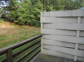 Rear privacy deck
