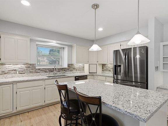 3rd image of 8812 S Delaware Pl