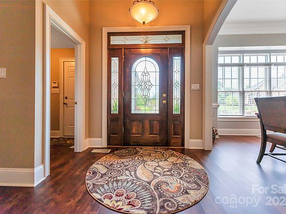 5th image of 4008 High Cliff Ct