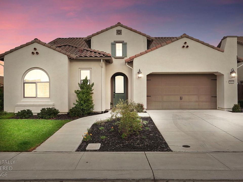 1st image of 1824 Azalea St