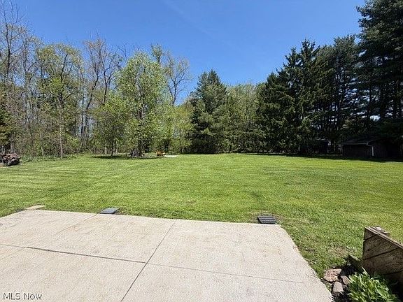 5th image of 5548 Breezewood Cir NE