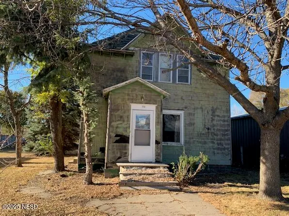 115 4th St SW, Watertown, SD 57201