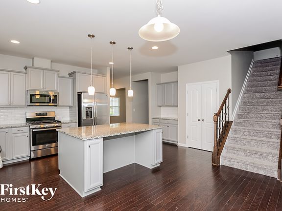 4th image of 6014 Eleanor Rigby Rd