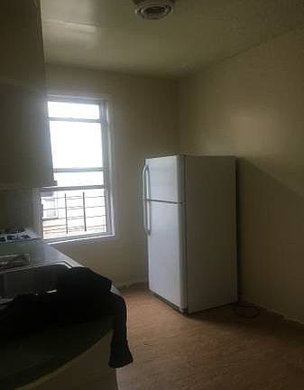 5th image of 1141 Fteley Ave