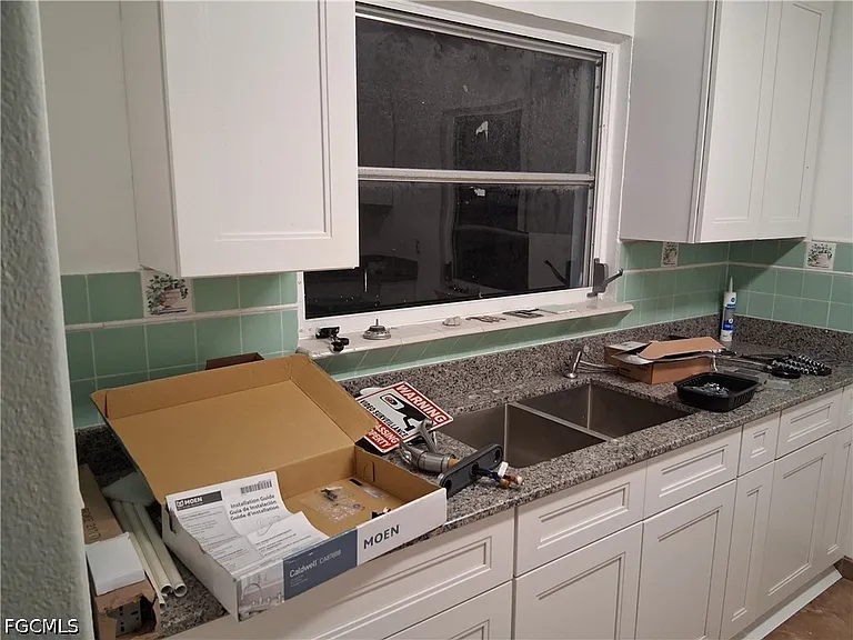 1260 Joerin Ave — Photo 3