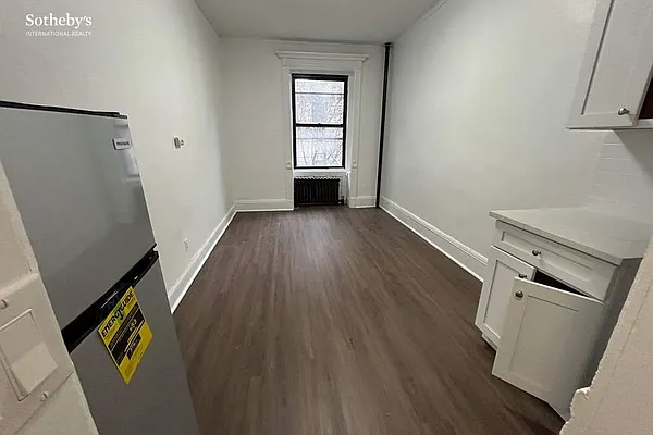 Rented by Sotheby's International Realty | media 6