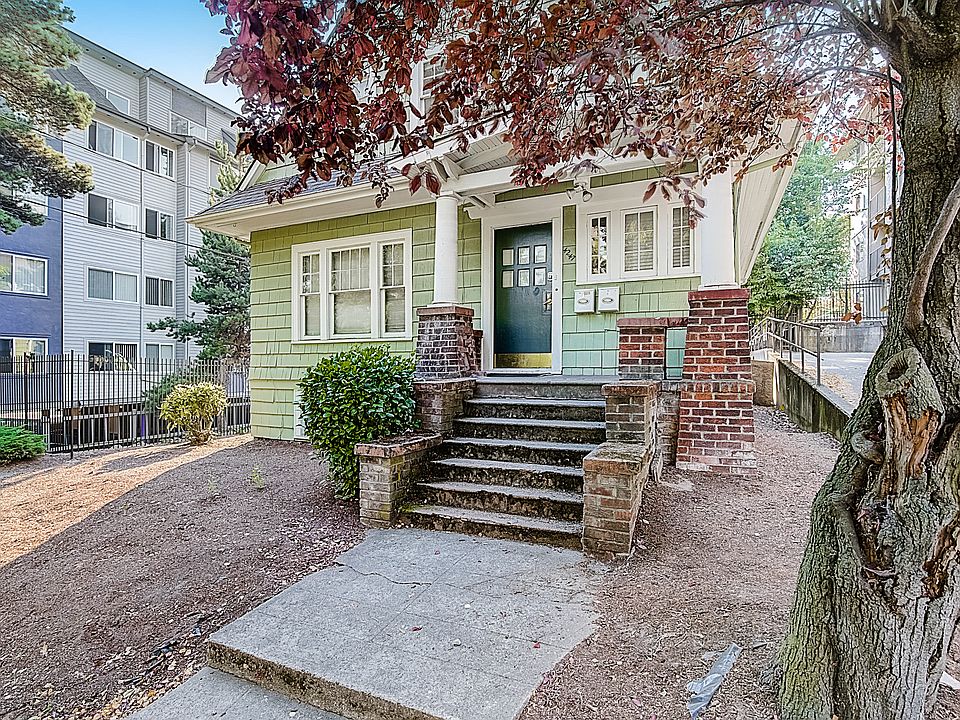 1st image of 4247 7th Ave NE #1
