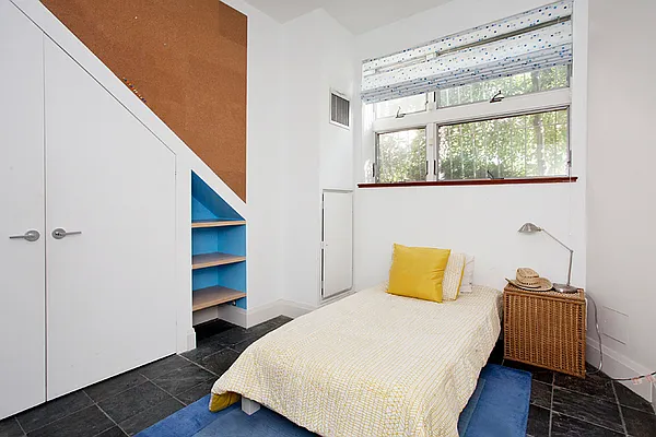 Sold by Brooklyn Hearth Realty | media 23