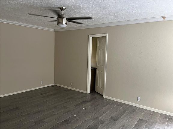 5th image of 11719 Pender Ln
