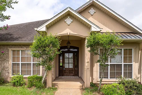 6102 Coty Dr Photo 1